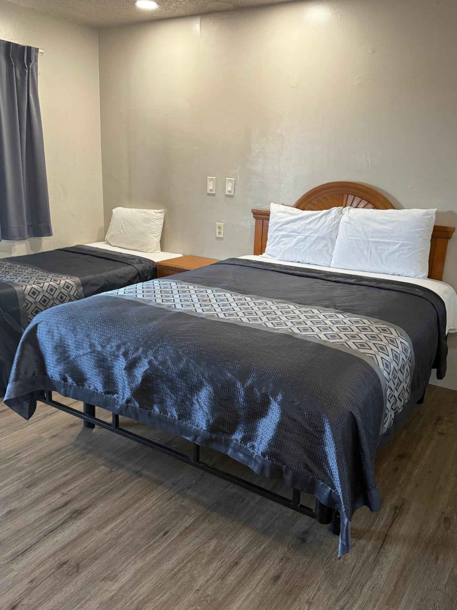 Apple Valley Motel Exterior photo